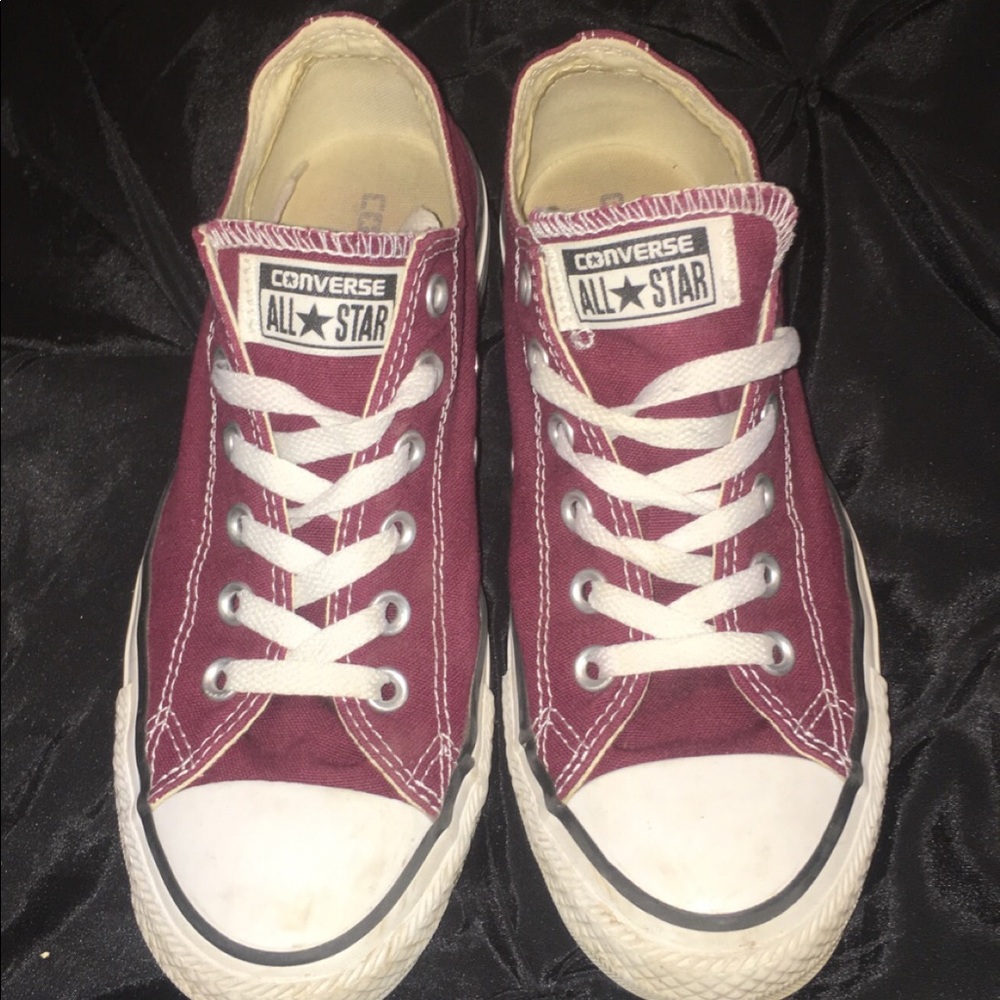 Maroon converse